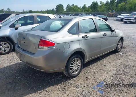 2008 Ford Focus Se z USA, uszkodzony, nr VIN 1FAHP35N88W159769